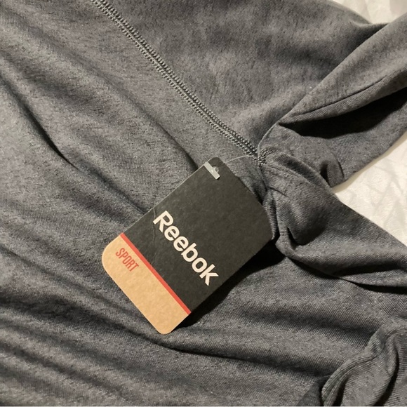 NWT Reebok Top | Size S | Grey | Speedwick | Mock Turtle 1/4 Zip | Long Sleeves - Picture 3 of 8